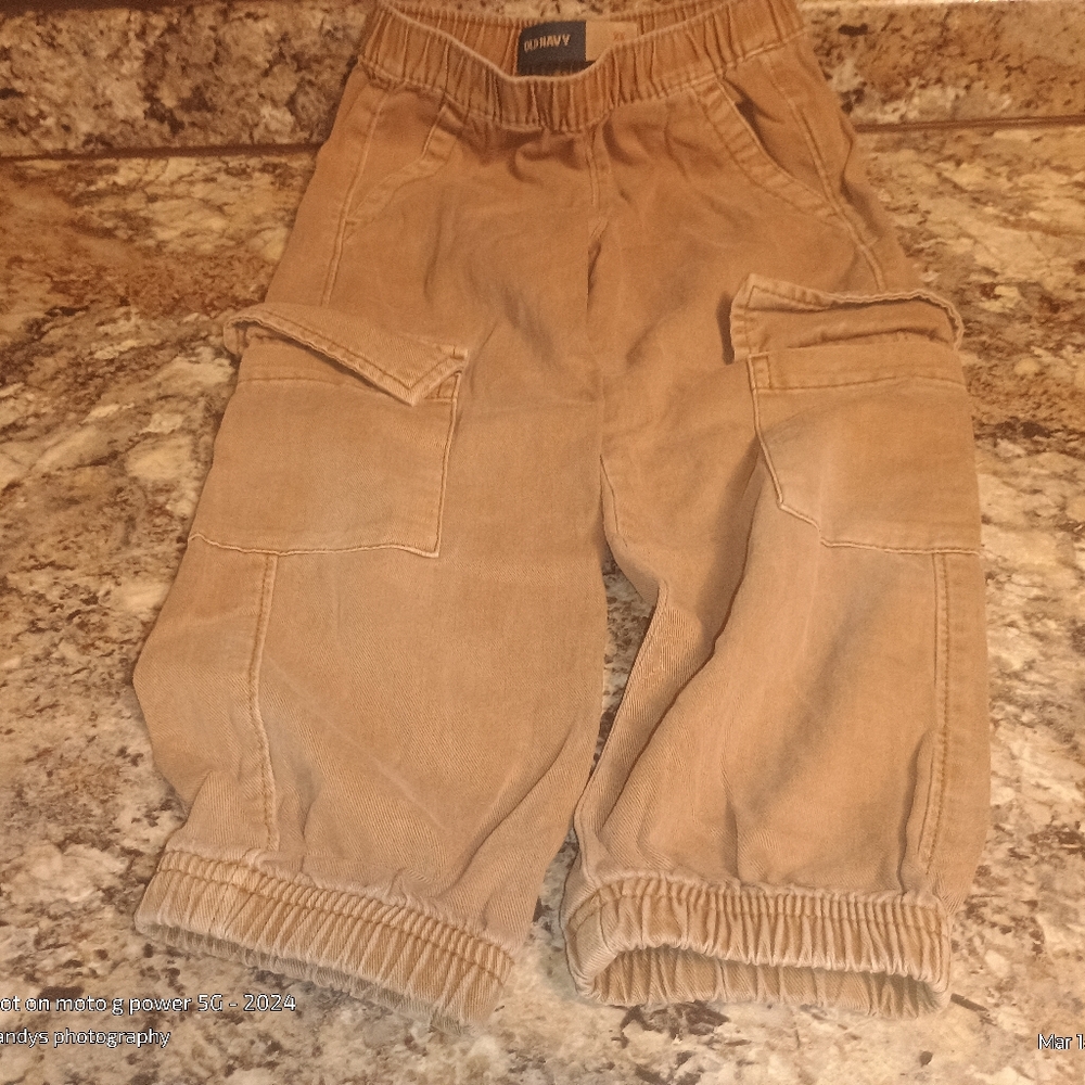 Old Navy Boys Cargo Pants Size Extra Small Tan Khaki Color - Picture 2 of 4